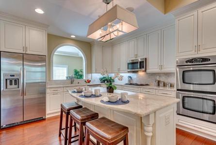 2708 MERLOT LANE