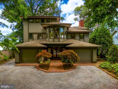 2930 EDGEWATER DRIVE