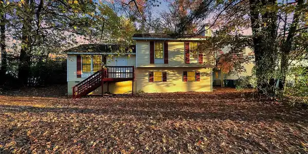 1 WINDWARD COURT