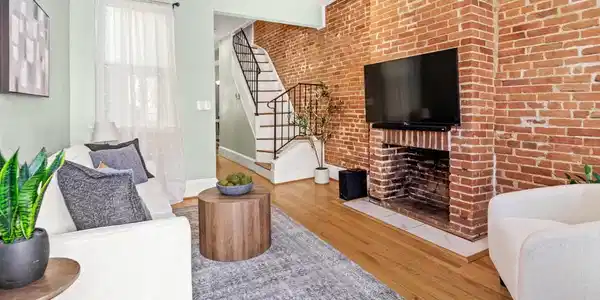 21 FORT AVENUE
