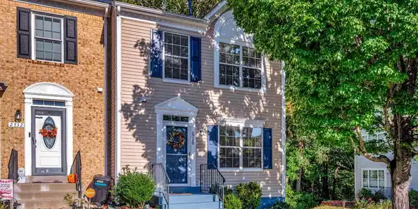 2728 BRIER POND CIRCLE