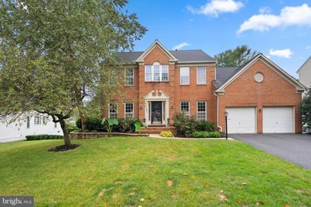 8220 HORTONIA POINT DRIVE