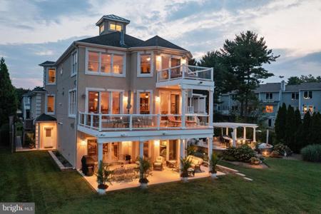 709 COTTAGE DRIVE
