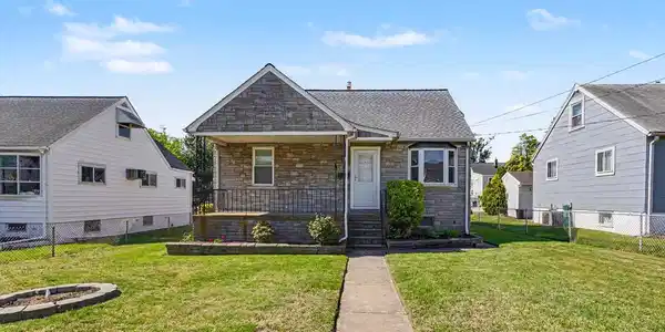 7417 SCHOOL LANE