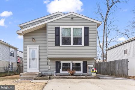 558 ELIZABETH LANE