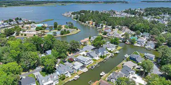 31 DRIFTWOOD LANE