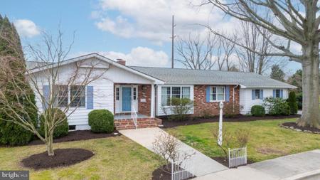 27 DEVRIES CIRCLE