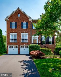 223 BOWEN COURT