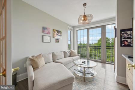 485 HARBOR SIDE STREET