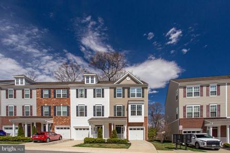 1606 DOROTHY LANE