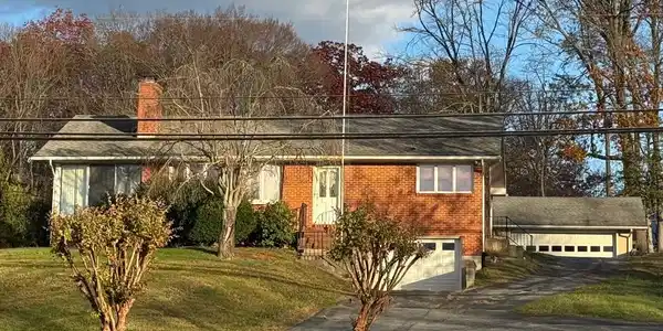 886 TURKEY POINT ROAD
