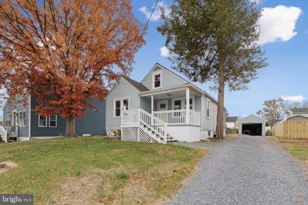 8426 SMALLWOOD COURT