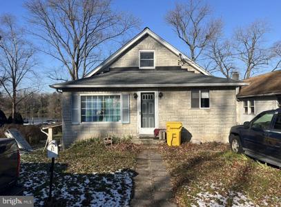 13 BEACH ROAD