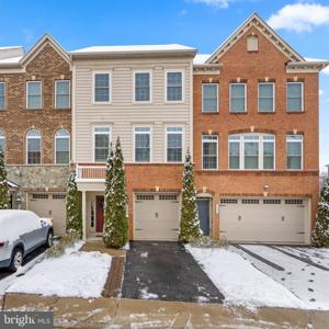 560 DEEP CREEK VIEW