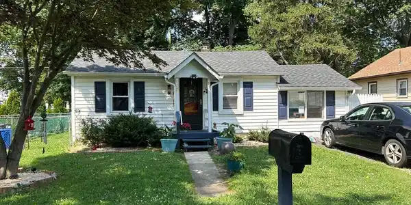 102 HIGHLAND AVENUE
