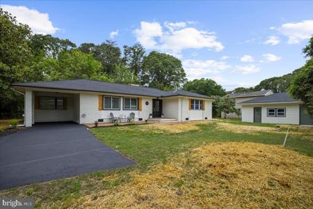 624 SUTTON DRIVE