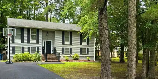 5 BEARBERRY ROAD