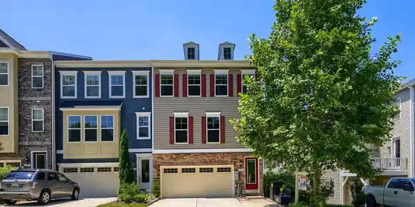 1258 HICKORY HILL CIRCLE