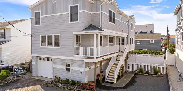 40 PENNSYLVANIA AVENUE