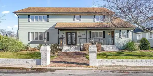 1533 TEAL DRIVE