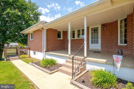 929 WAKEFIELD DRIVE