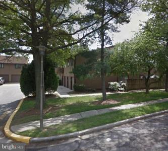 596 WEST COURT