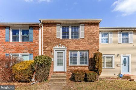5326 KING ARTHUR CIRCLE