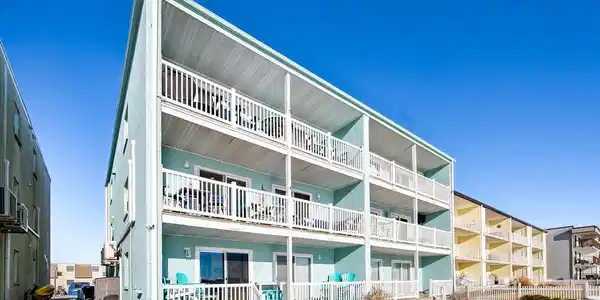 419 BAYSHORE DRIVE