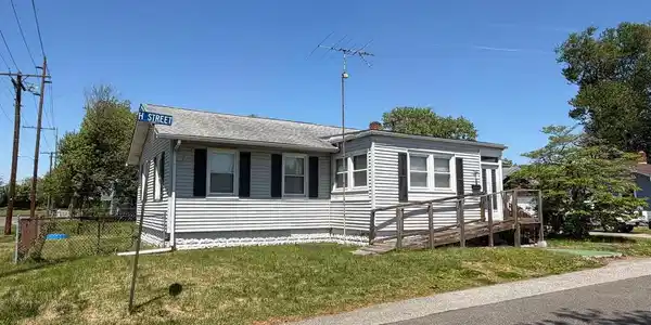 258 H ST