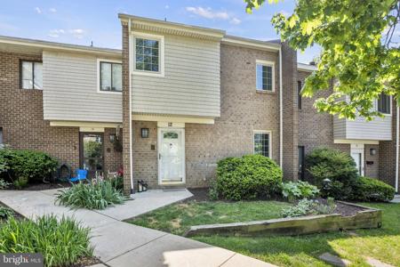 12 GENTRY COURT