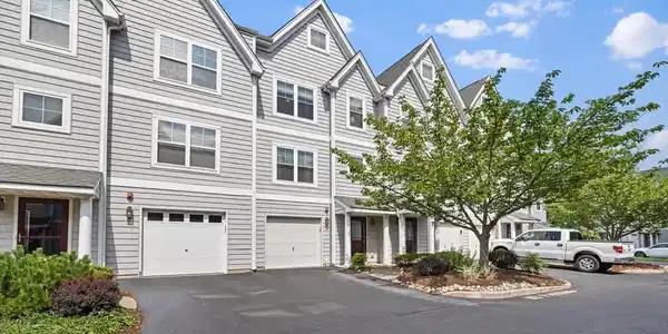21 CANAL LANDING COURT