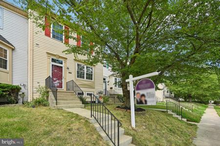 211 MULBERRY RIDGE COURT