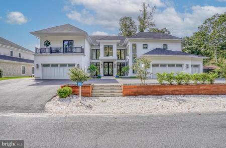 104 BUCKINGHAM DRIVE