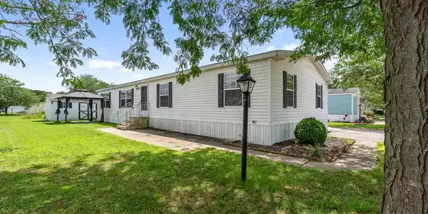 5 FRENCHMANS BRANCH DRIVE