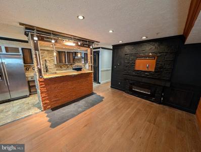 909 WOODBRIDGE COURT