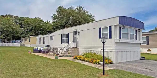 9 BAYBREEZE ROAD