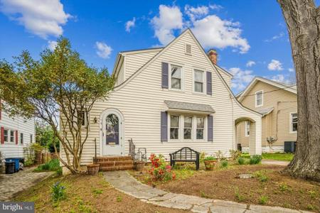 9 CHERRY GROVE AVENUE