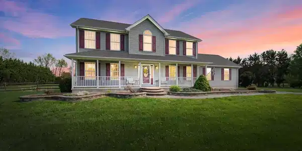 305 GARNET LANE