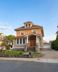 107 MONTICELLO AVENUE