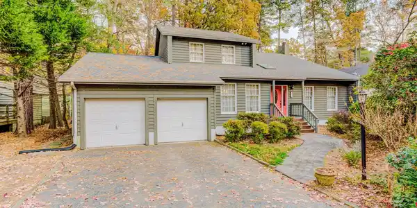 23 CANAL ROAD