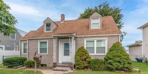 3413 YARDLEY DRIVE