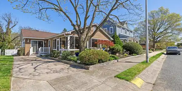 209 COUNTRY CLUB DRIVE
