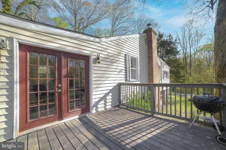 1220 FOREST ROAD