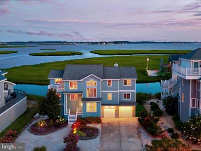 10 SHORE DRIVE