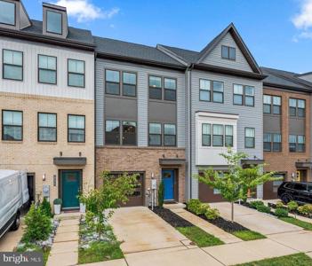 622 CHALCEDONY LANE
