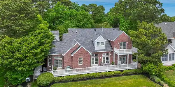 536 YACHT CLUB DRIVE