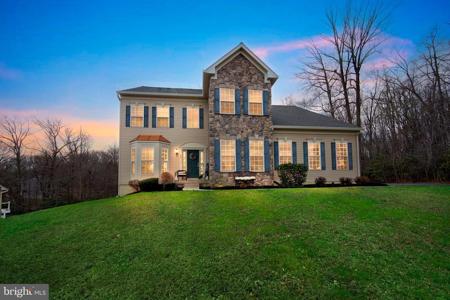20 MARILYN DRIVE
