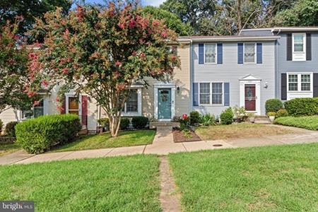 1126 RIVERBOAT COURT