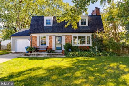 221 KERSHAW COURT