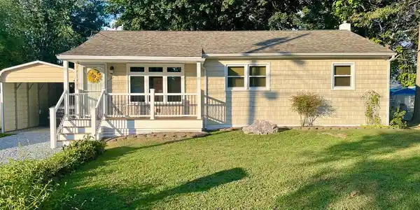 32 BRANDRIFF AVENUE